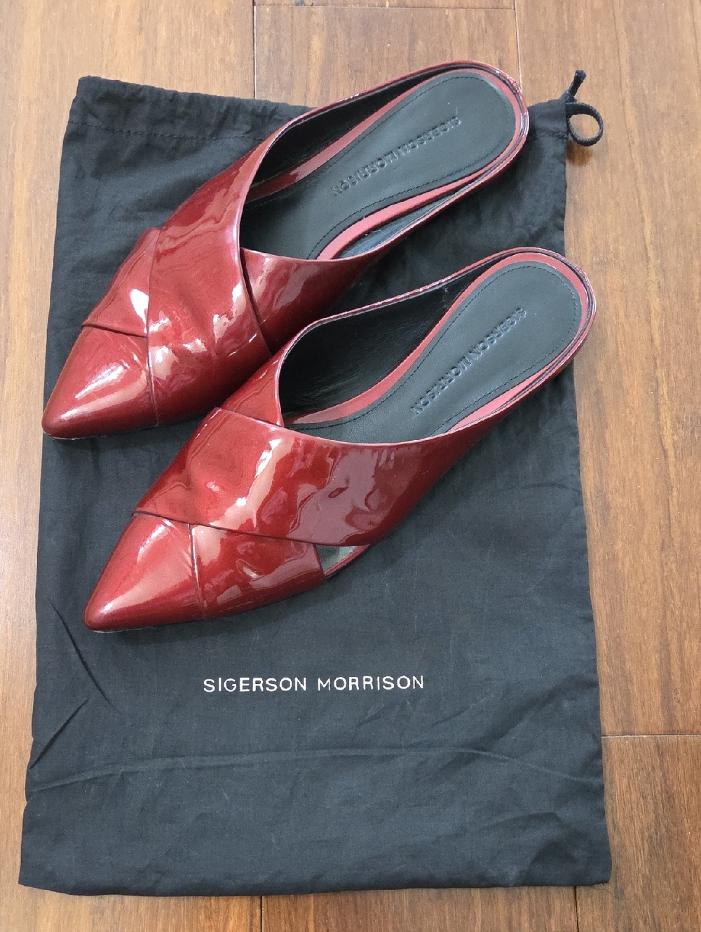 SIGERSON MORRISON SHELDON BURGUNDY PATENT LEATHER CROSSOVER POINTED TOE MULES 7
